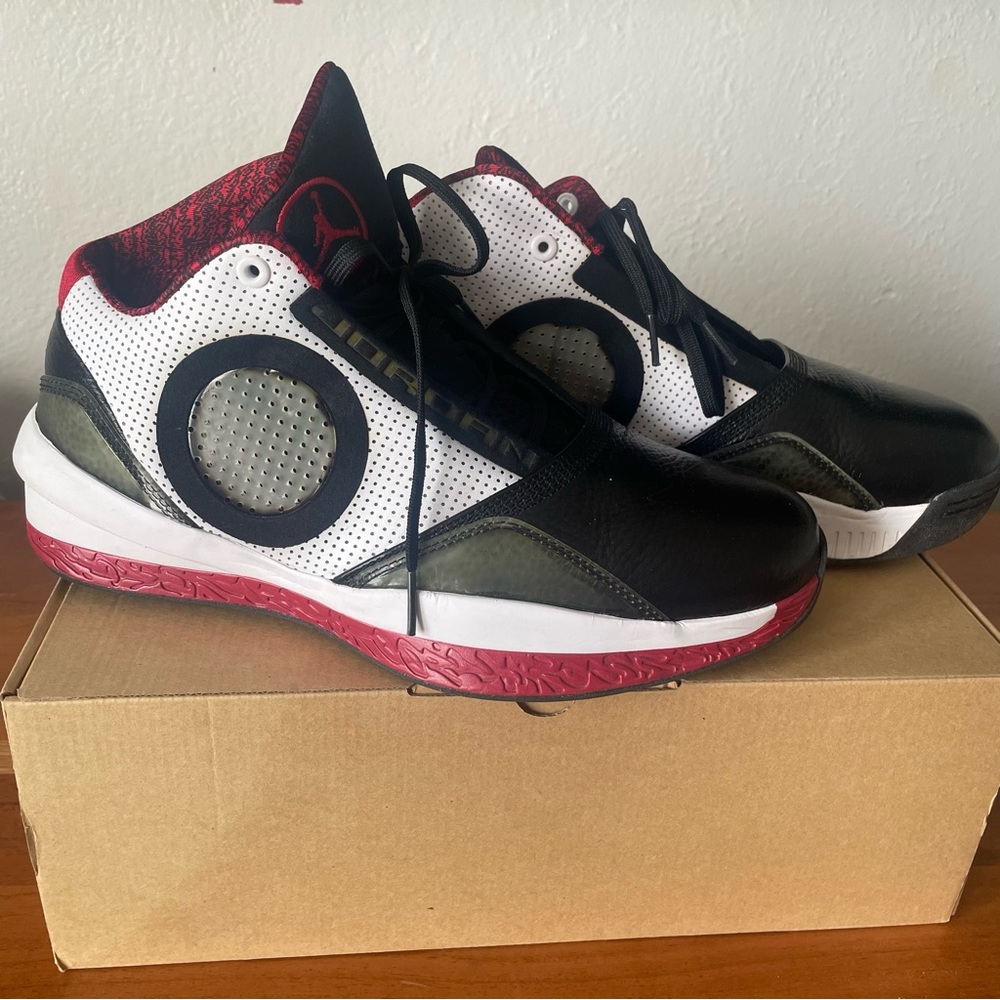 Nike Air Jordan 2010 Black and Red | Size 9